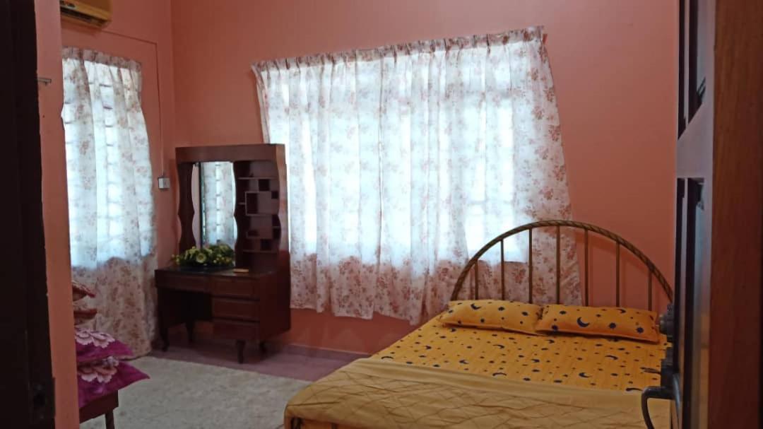 Homestay Zahra Sri Bayu Cherang Ruku Exterior photo